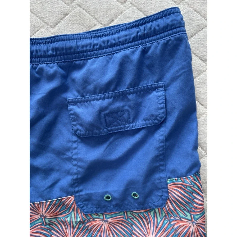 Vineyard Vines Board Shorts Mens Small‎ Pink Blue Swim Drawstring Surf Beach